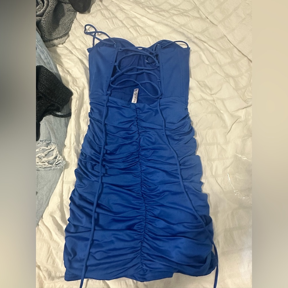 lucy in the sky dark blue dress, super cute !